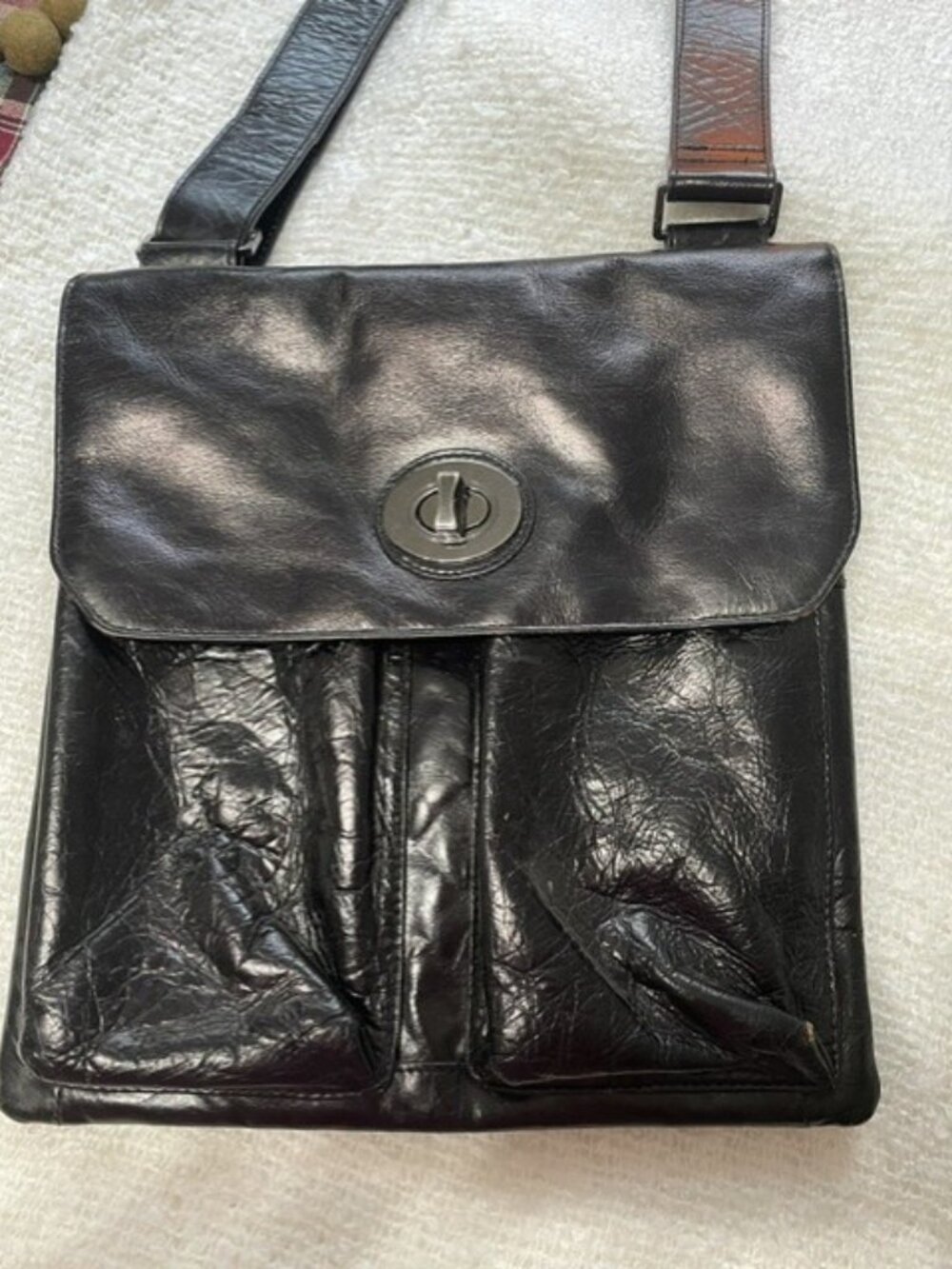 Vintage Danier Italian Leather Beautiful Dark Brown Crossbody or Shoulder Bag